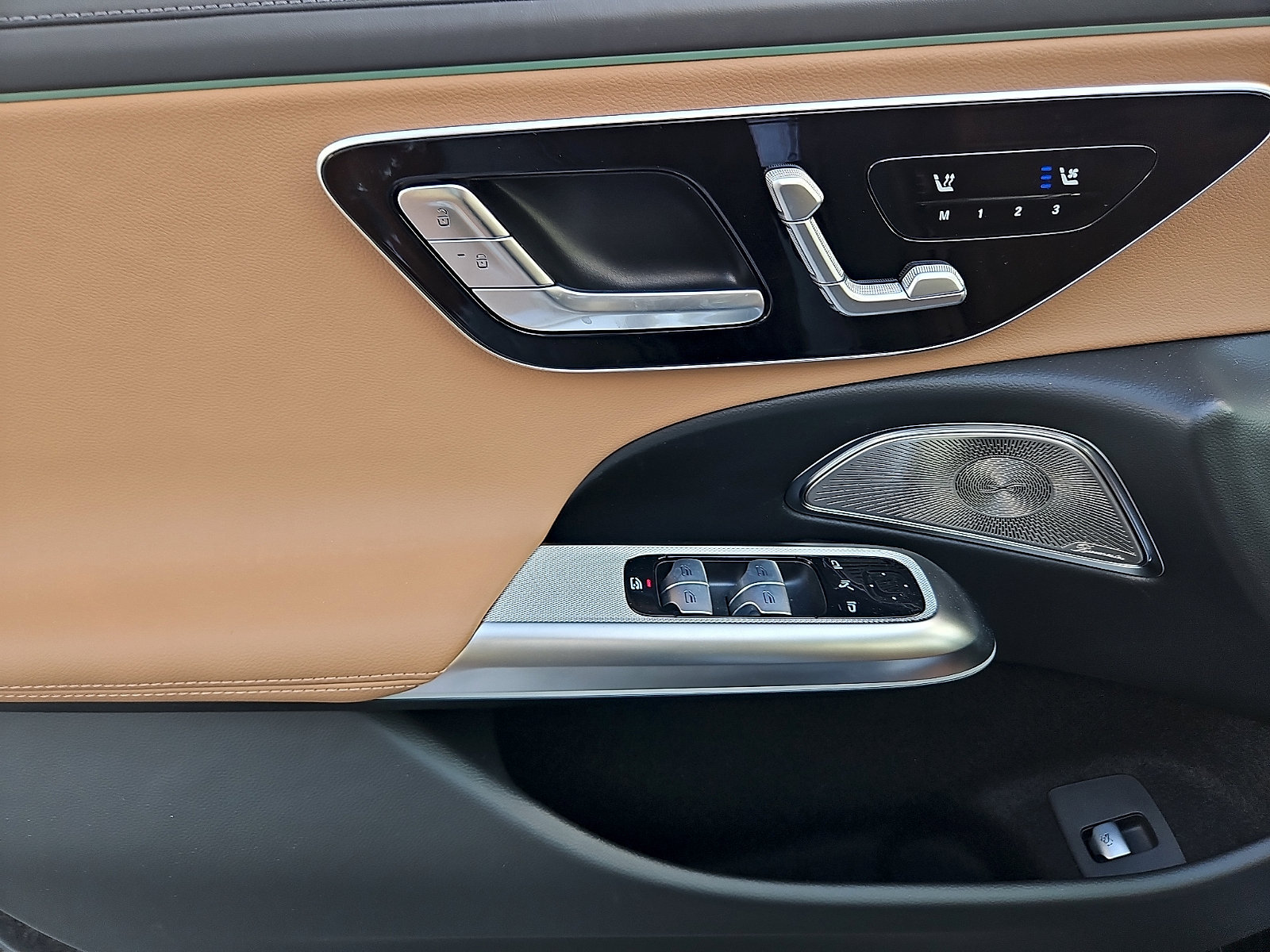 New 2026 Mercedes-Benz E 450 4MATIC Sedan image 8