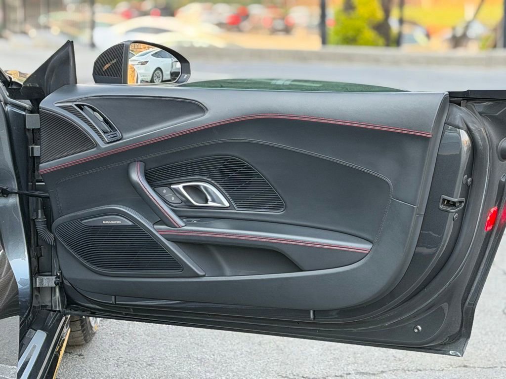 Used 2021 Audi R8 V10 performance image 30