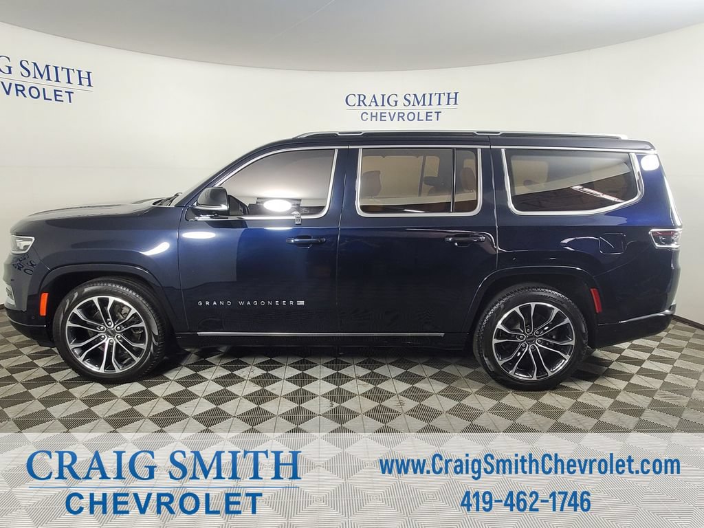 Used 2023 Jeep Grand Wagoneer Series III AWD/4WD image 2