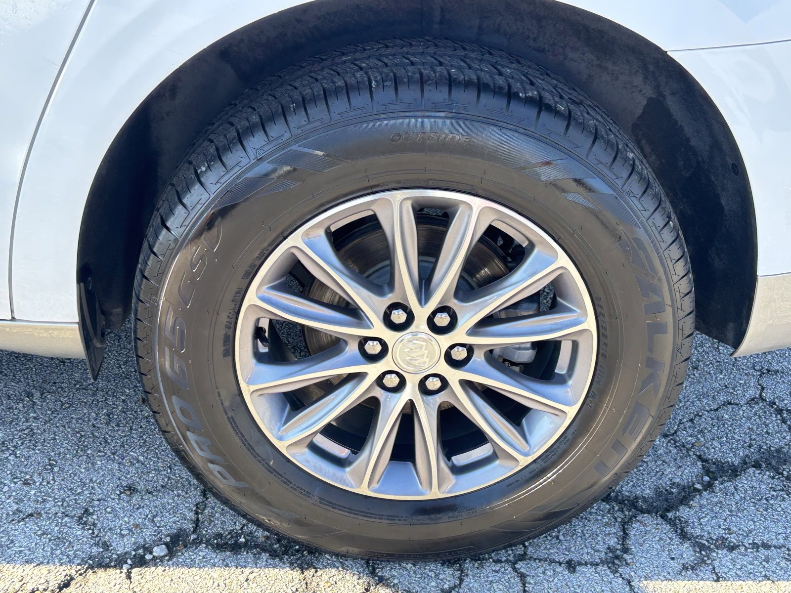 Used 2022 Buick Enclave Essence w/ LPO, Cargo Package image 14