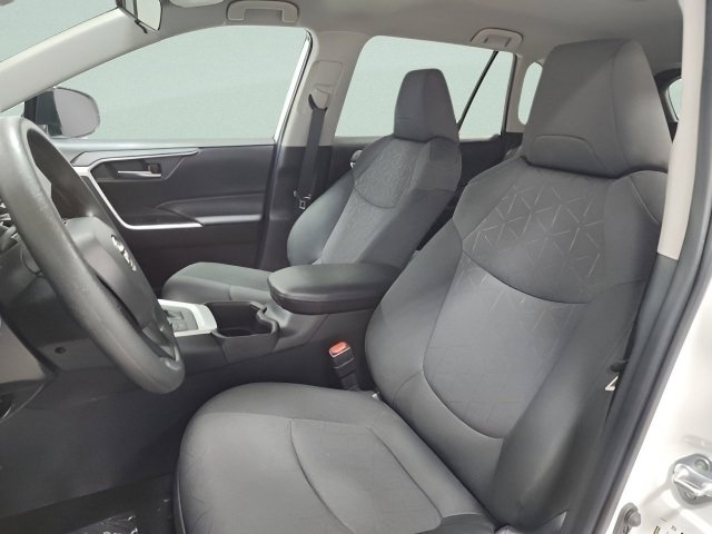 Used 2024 Toyota RAV4 XLE image 21