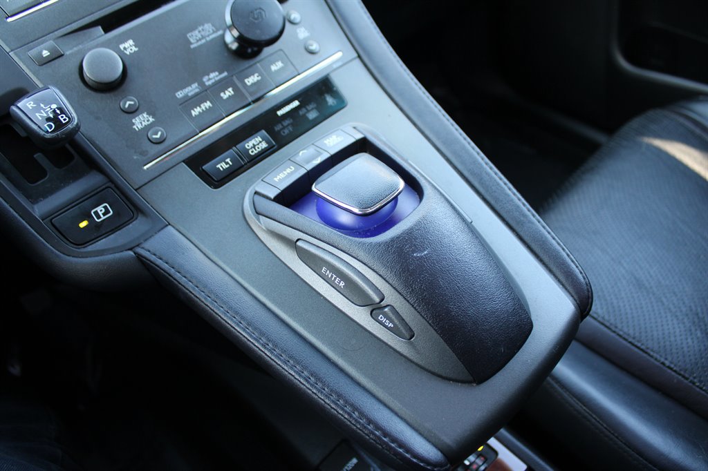 Used 2010 Lexus HS 250h Hybrid Premium image 26