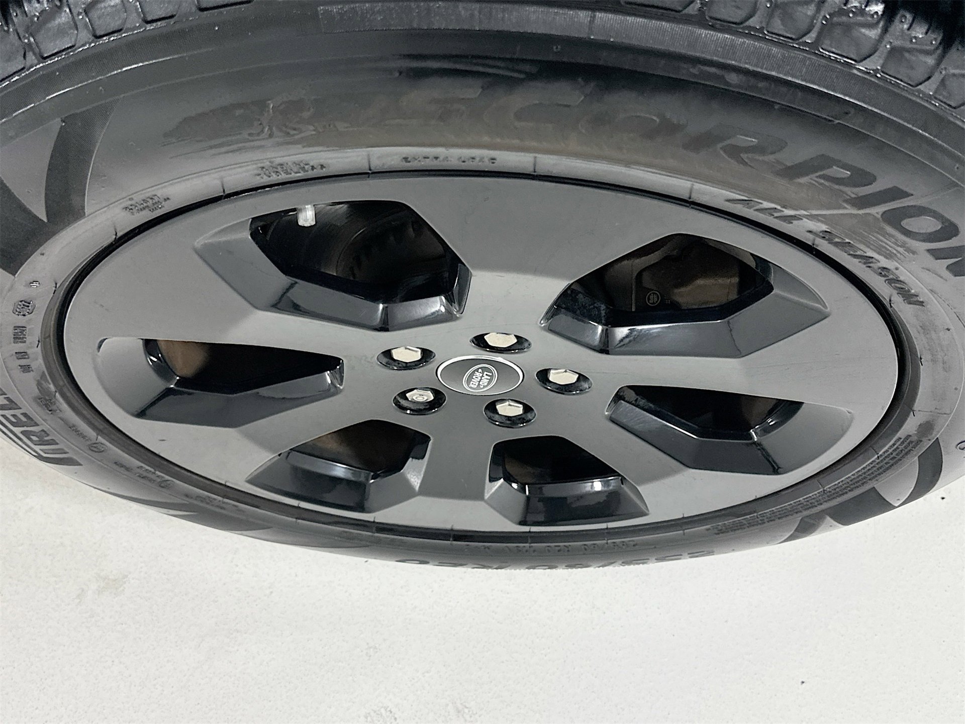 Used 2021 Land Rover Defender 110 S image 33