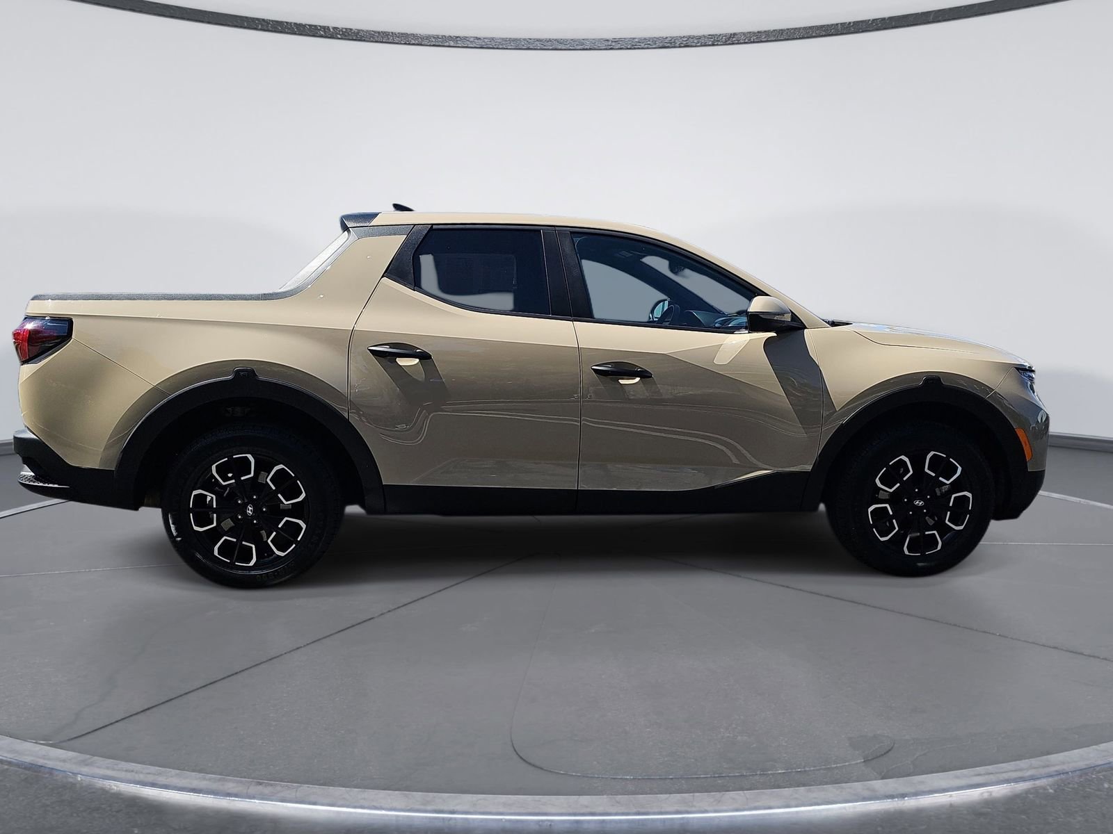 Used 2024 Hyundai Santa Cruz SEL AWD/4WD image 2