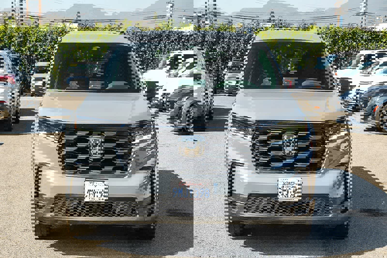 Used 2025 Honda Pilot Sport image 2