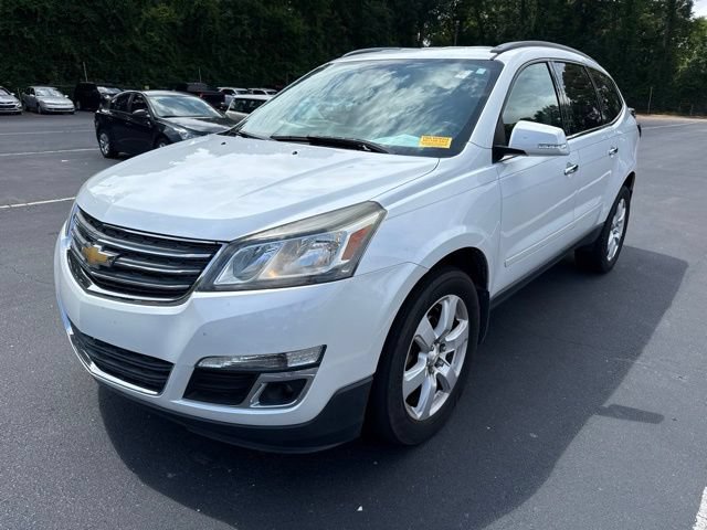 Used 2016 Chevrolet Traverse LT w/ Traveler's Package