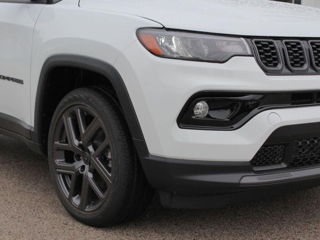 New 2026 Jeep Compass Limited image 3