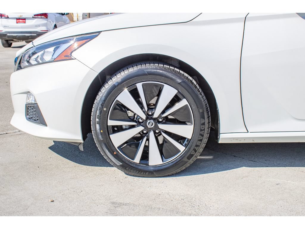 Used 2022 Nissan Altima 2.5 SV AWD/4WD image 5