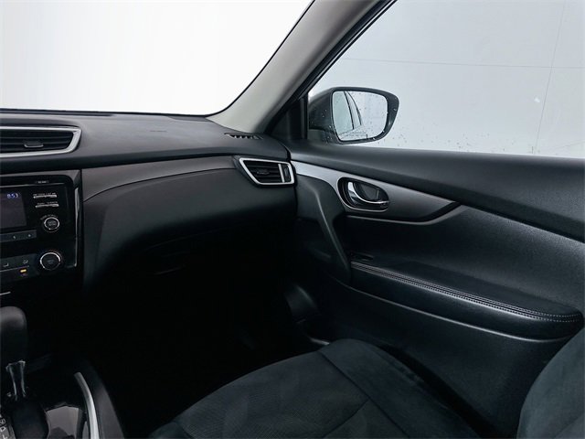 Used 2016 Nissan Rogue S image 21