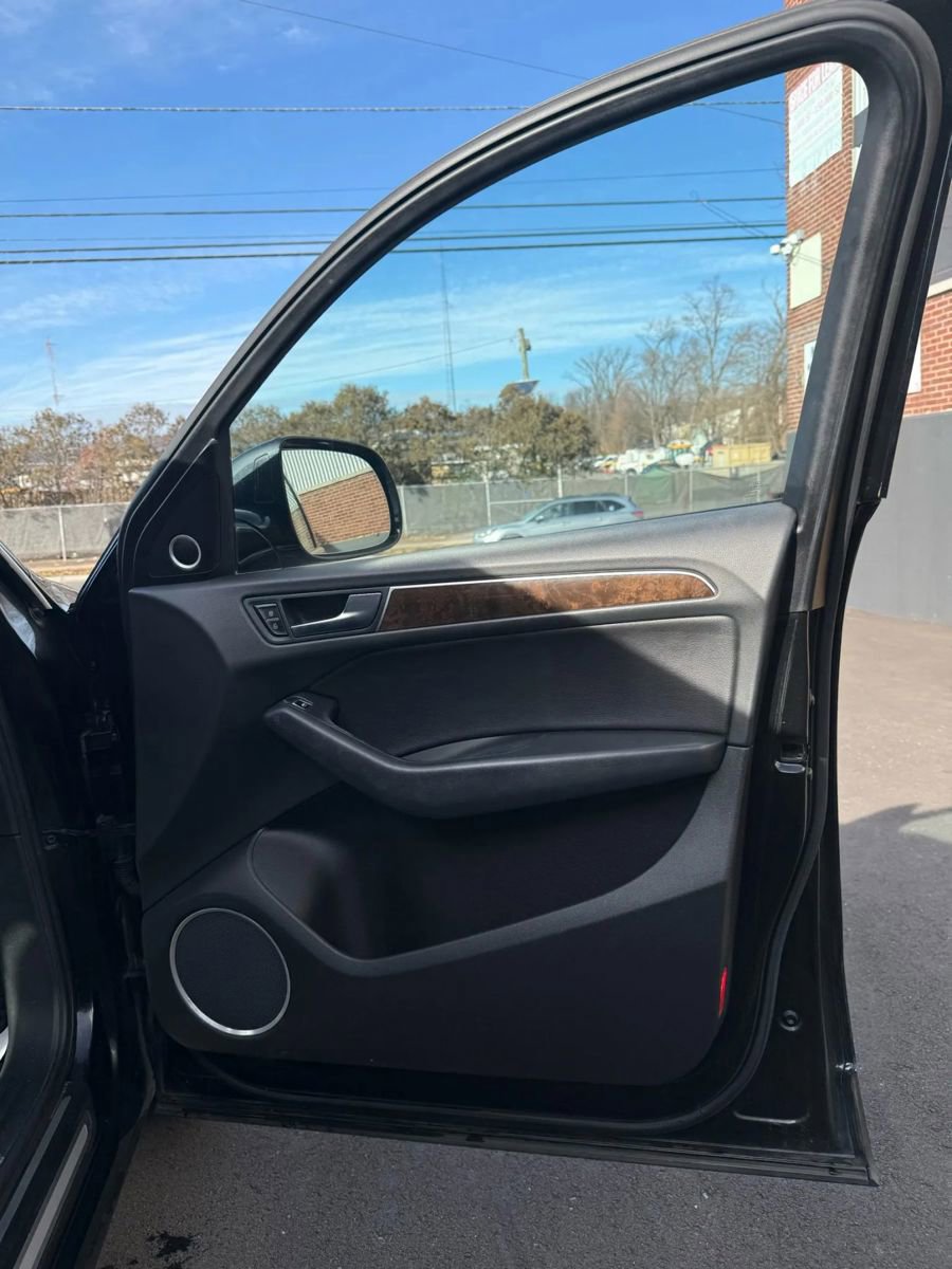 Used 2016 Audi Q5 2.0T Premium Plus w/ Technology Package image 16