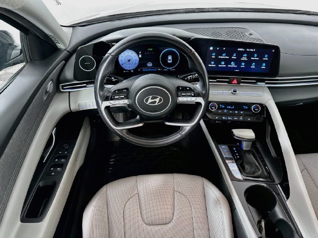 Used 2024 Hyundai Elantra Limited FWD image 11