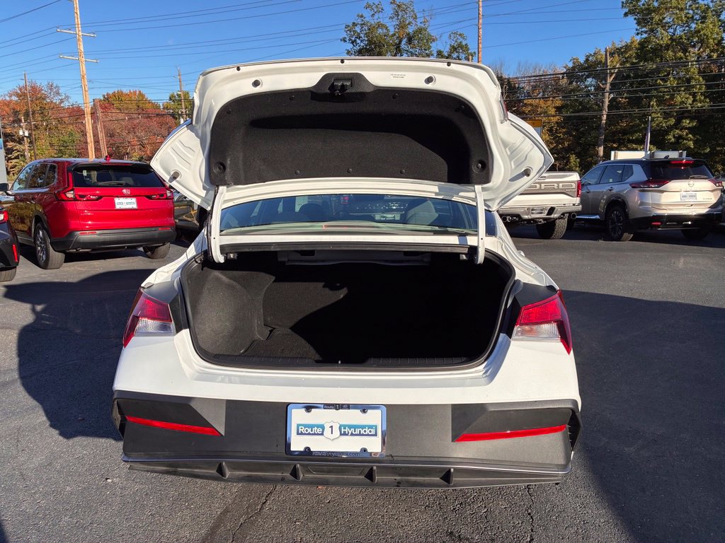 Certified 2026 Hyundai Elantra Sport FWD image 11