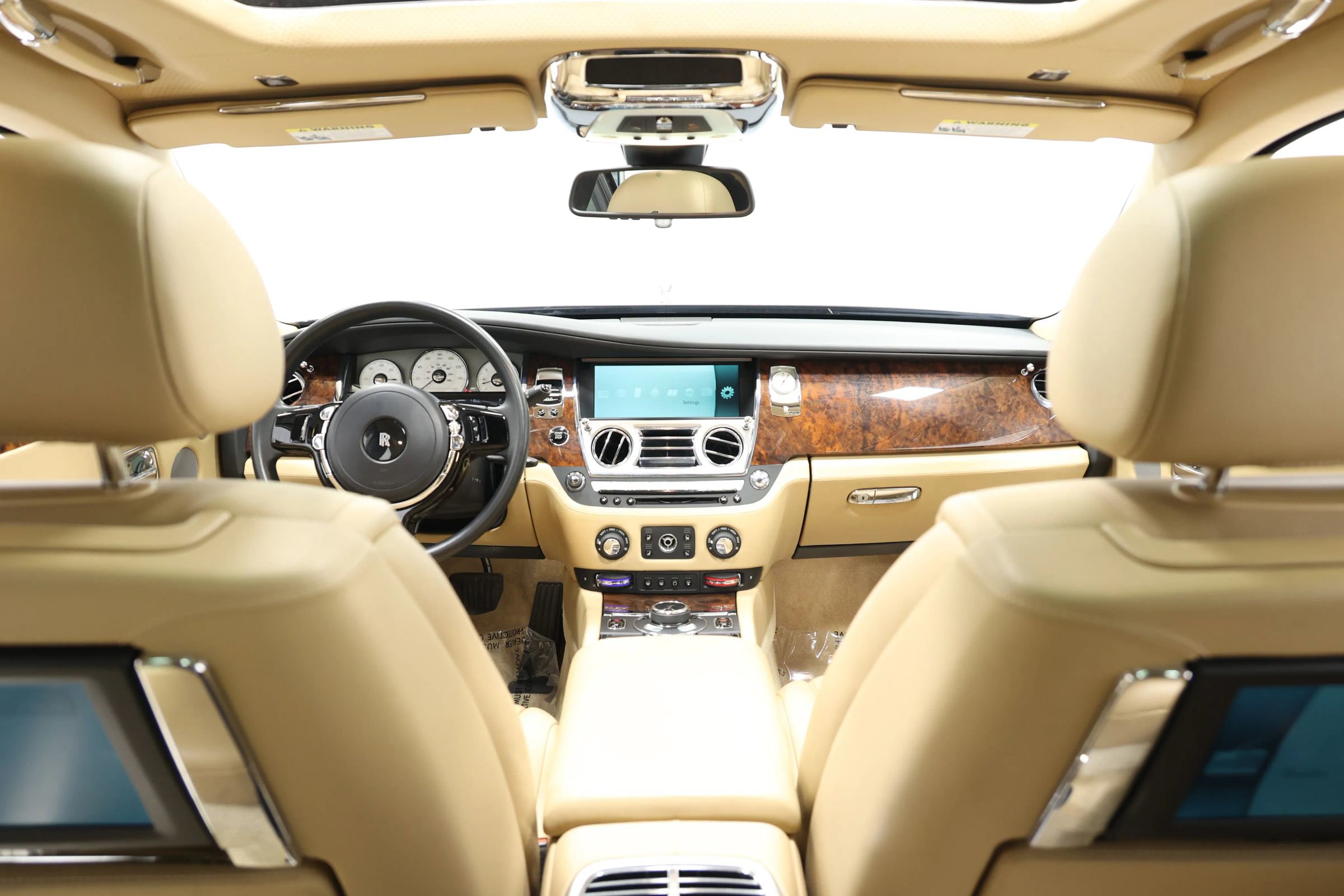 Used 2015 Rolls-Royce Ghost image 29