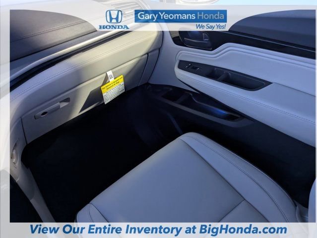 New 2026 Honda Odyssey Touring image 17
