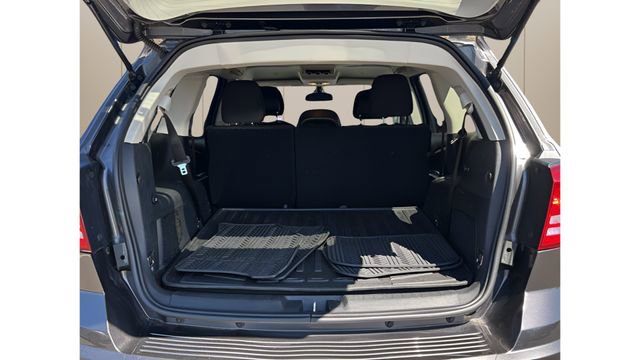 Used 2020 Dodge Journey SE w/ SE Popular Equipment Group image 9