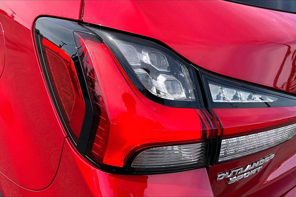 Used 2025 Mitsubishi Outlander Sport AWD image 29