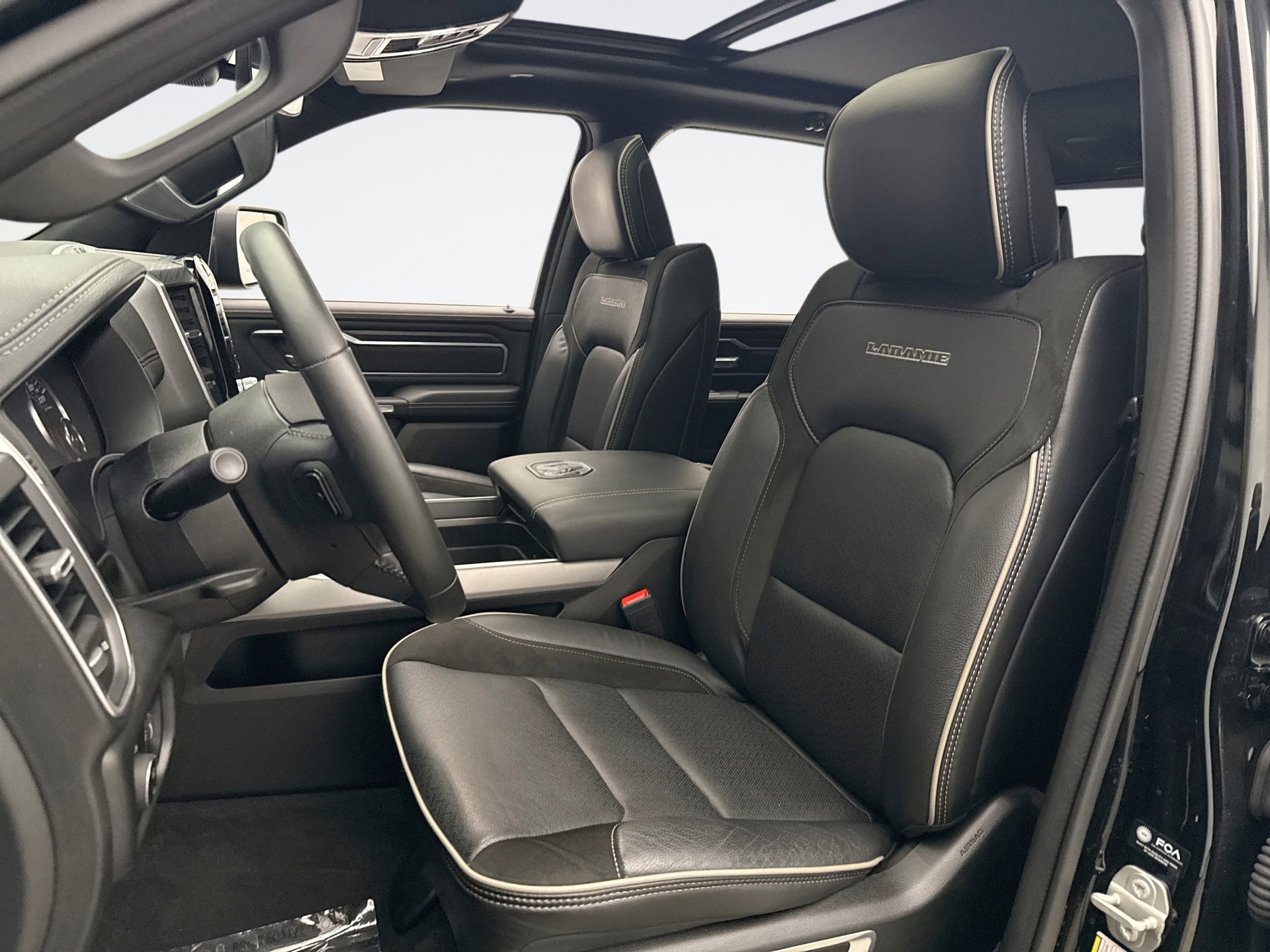 Used 2023 RAM 1500 Laramie image 11