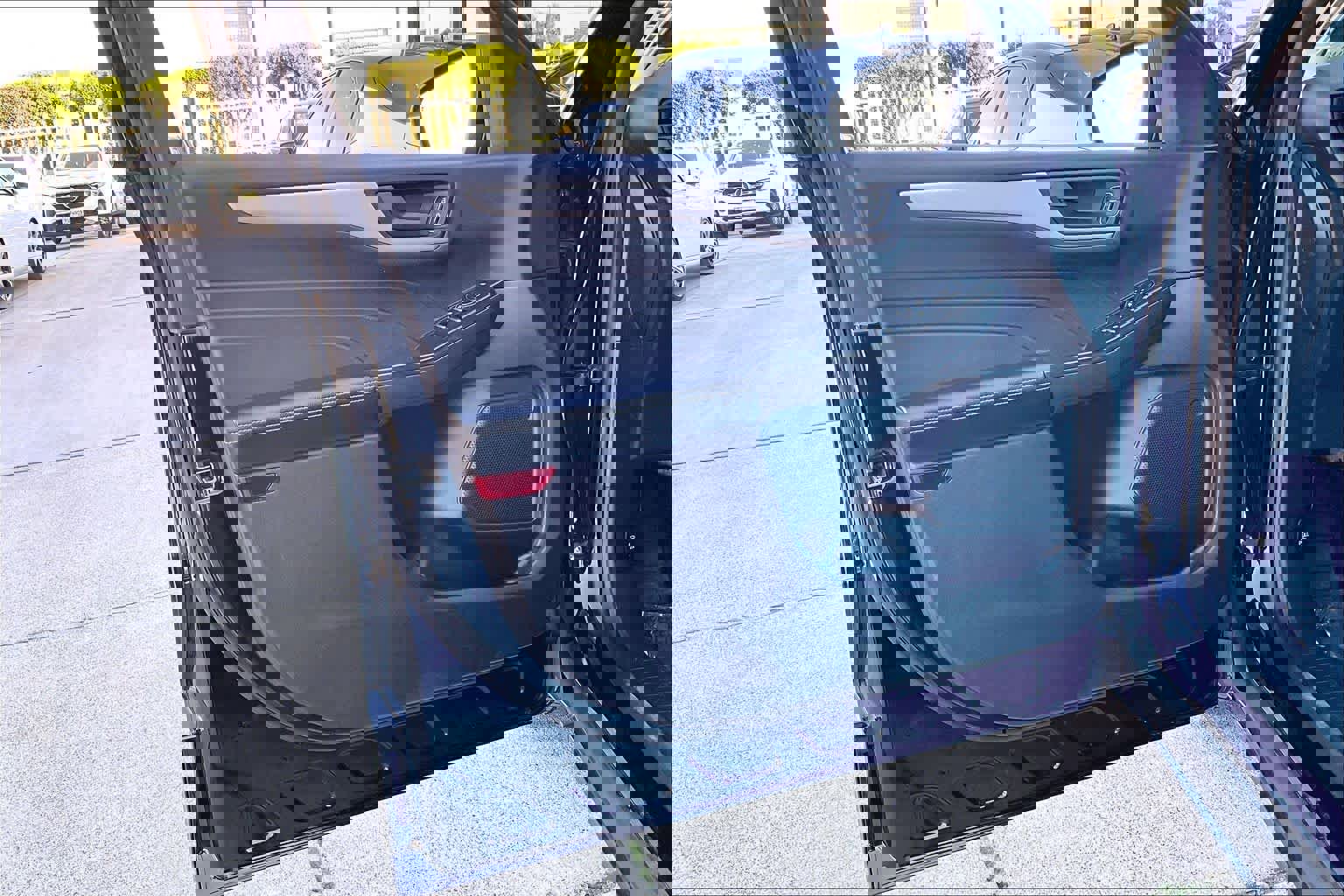 Used 2022 Ford Escape SE w/ SE Sport Appearance Package image 22