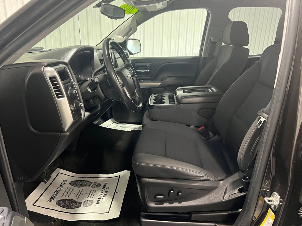 Used 2018 Chevrolet Silverado 1500 LT w/ All Star Edition image 3