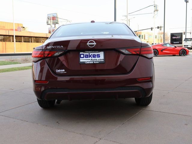 Used 2025 Nissan Sentra SV image 8