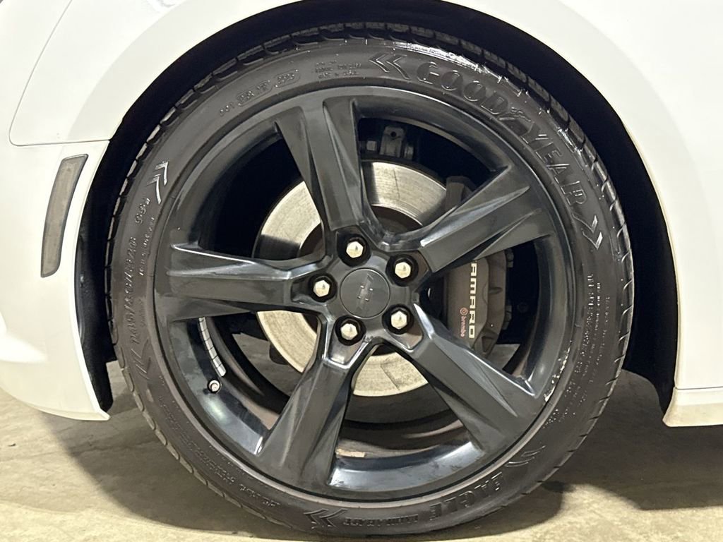 Used 2018 Chevrolet Camaro SS image 26