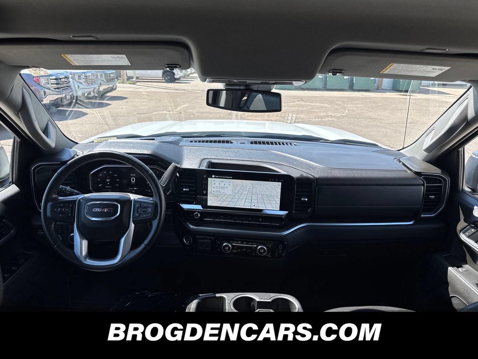 Used 2026 GMC Sierra 1500 SLT AWD/4WD image 9
