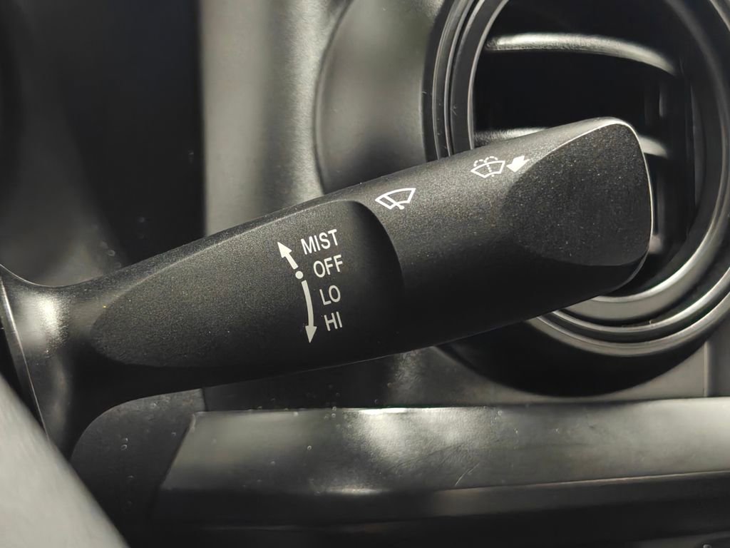 Used 2016 Toyota Tacoma SR image 34