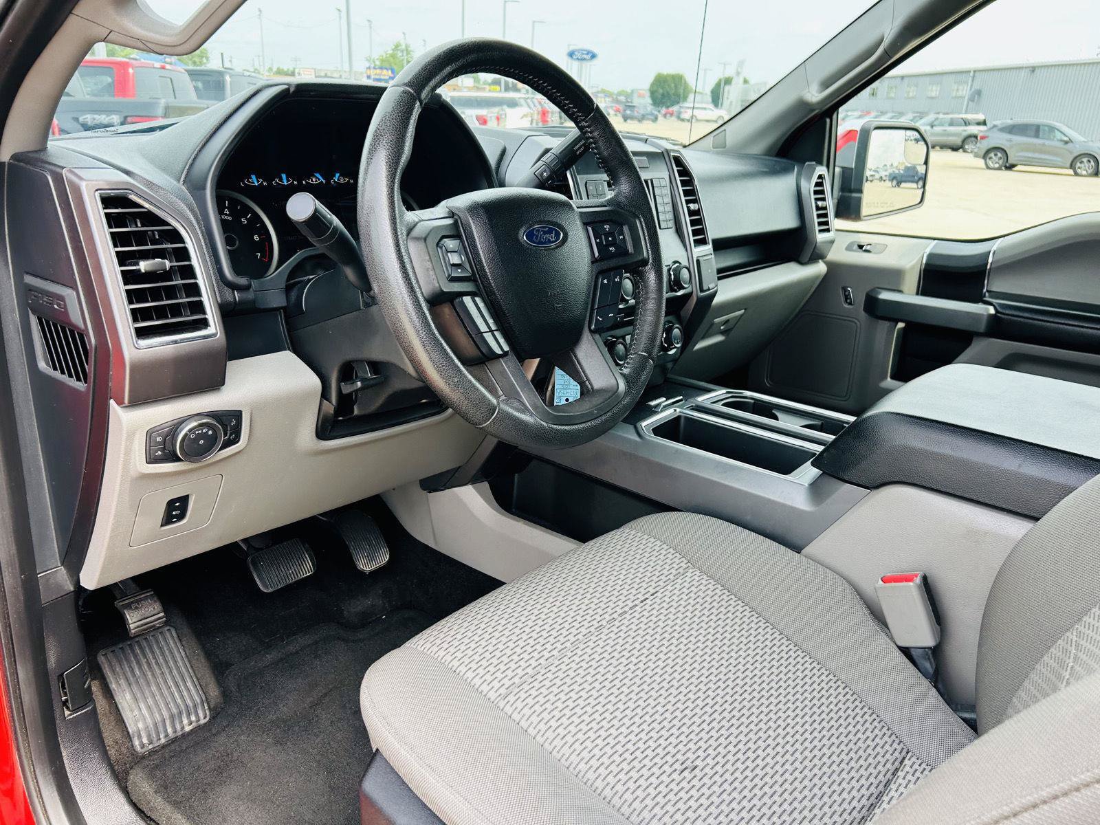 Used 2015 Ford F150 XLT w/ Equipment Group 301A Mid AWD/4WD image 7