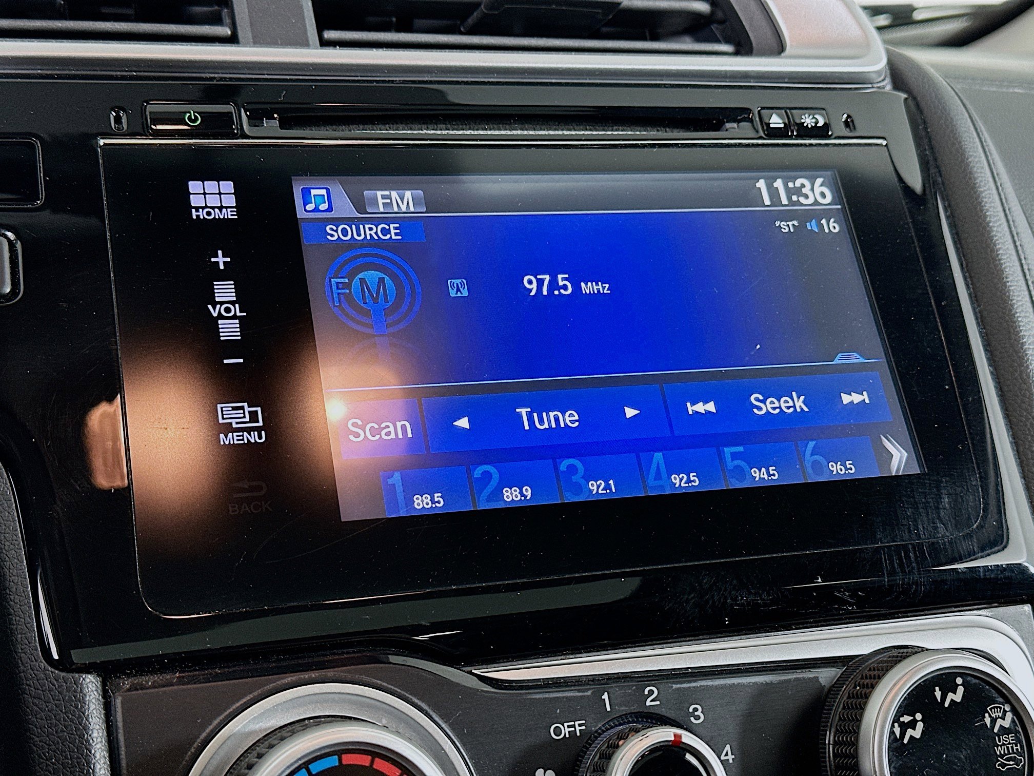 Used 2017 Honda Fit EX image 21
