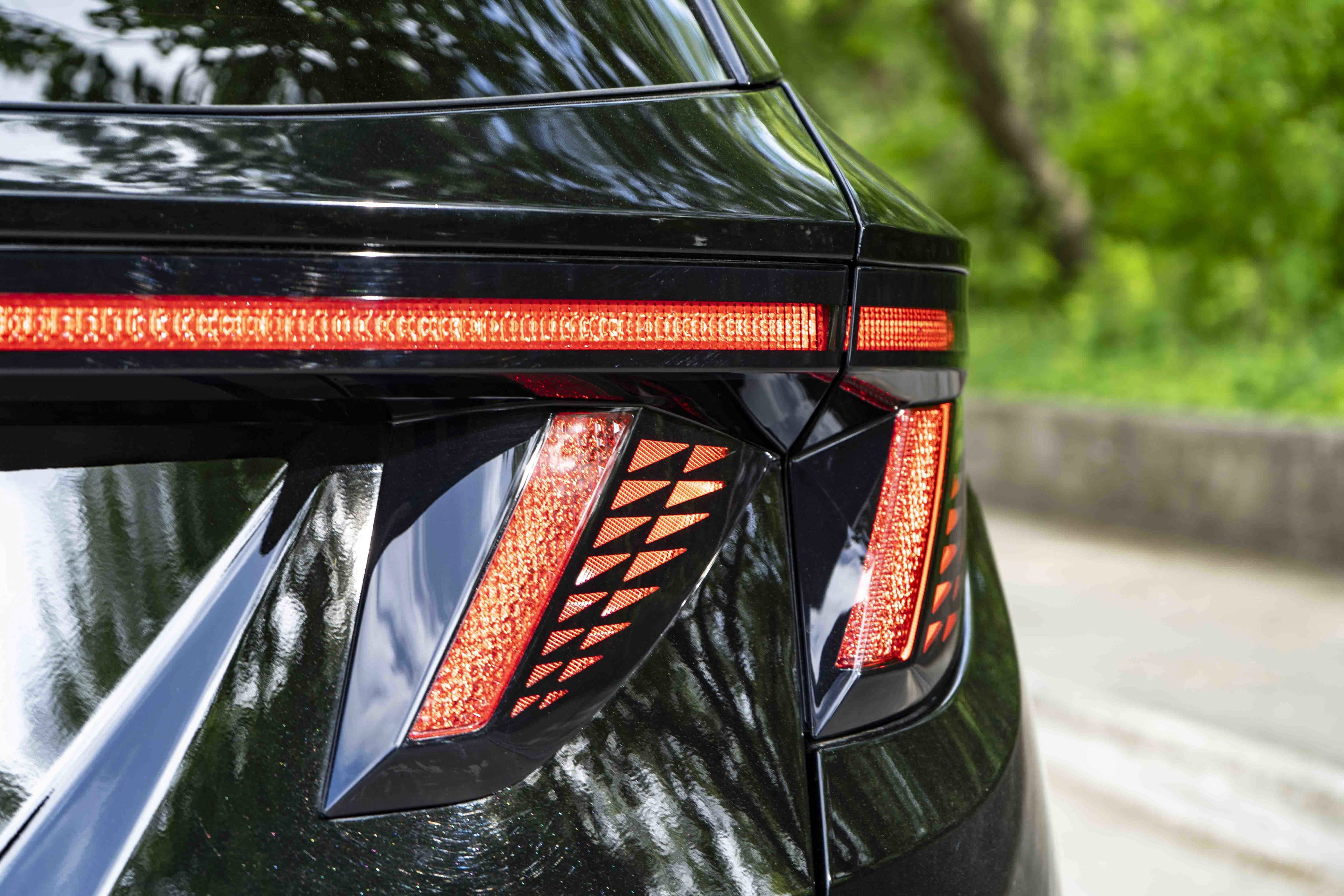 Used 2025 Hyundai Tucson Limited image 13