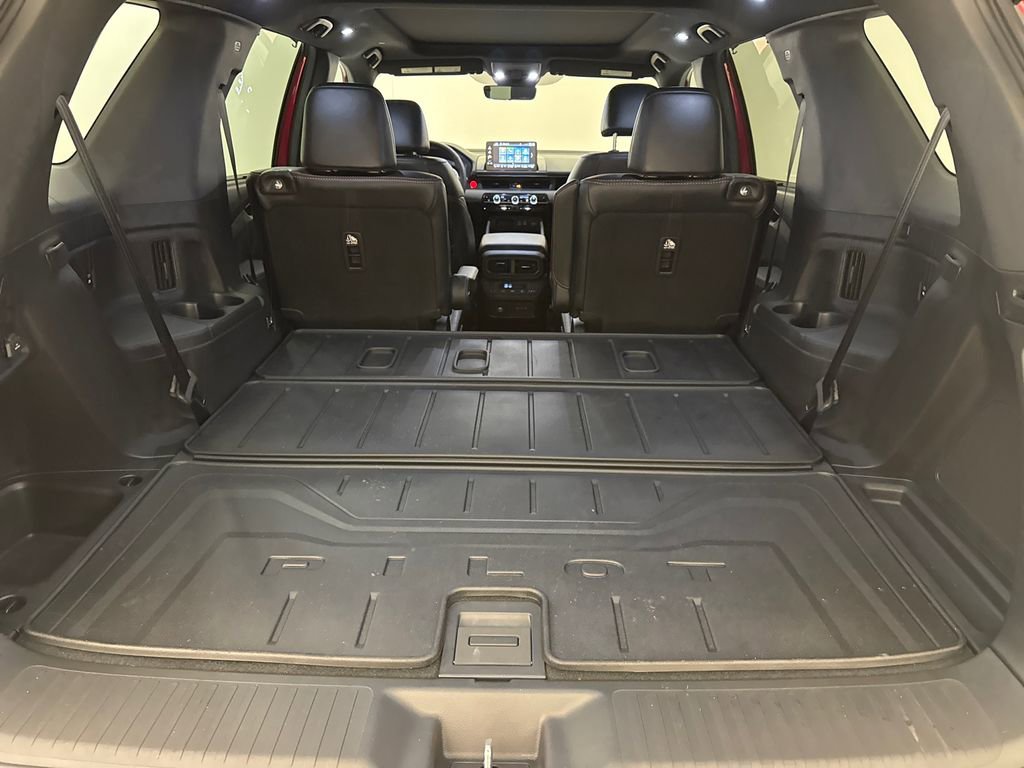 Certified 2025 Honda Pilot TrailSport image 12