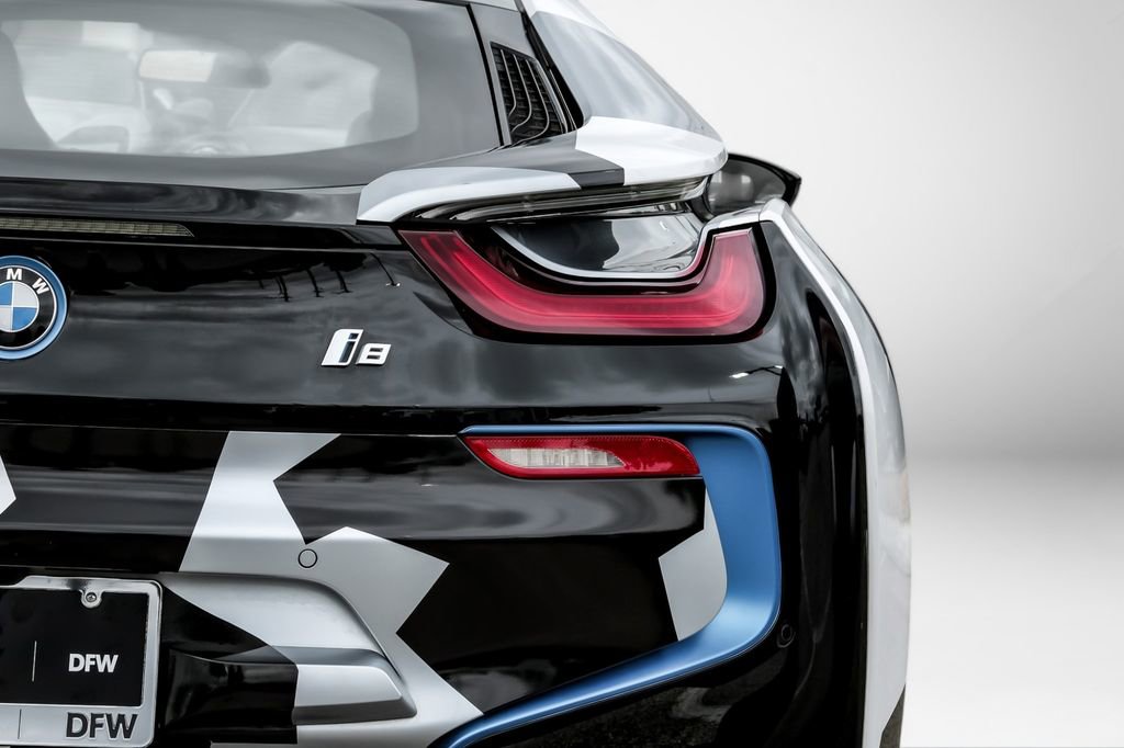 Used 2015 BMW i8 image 44