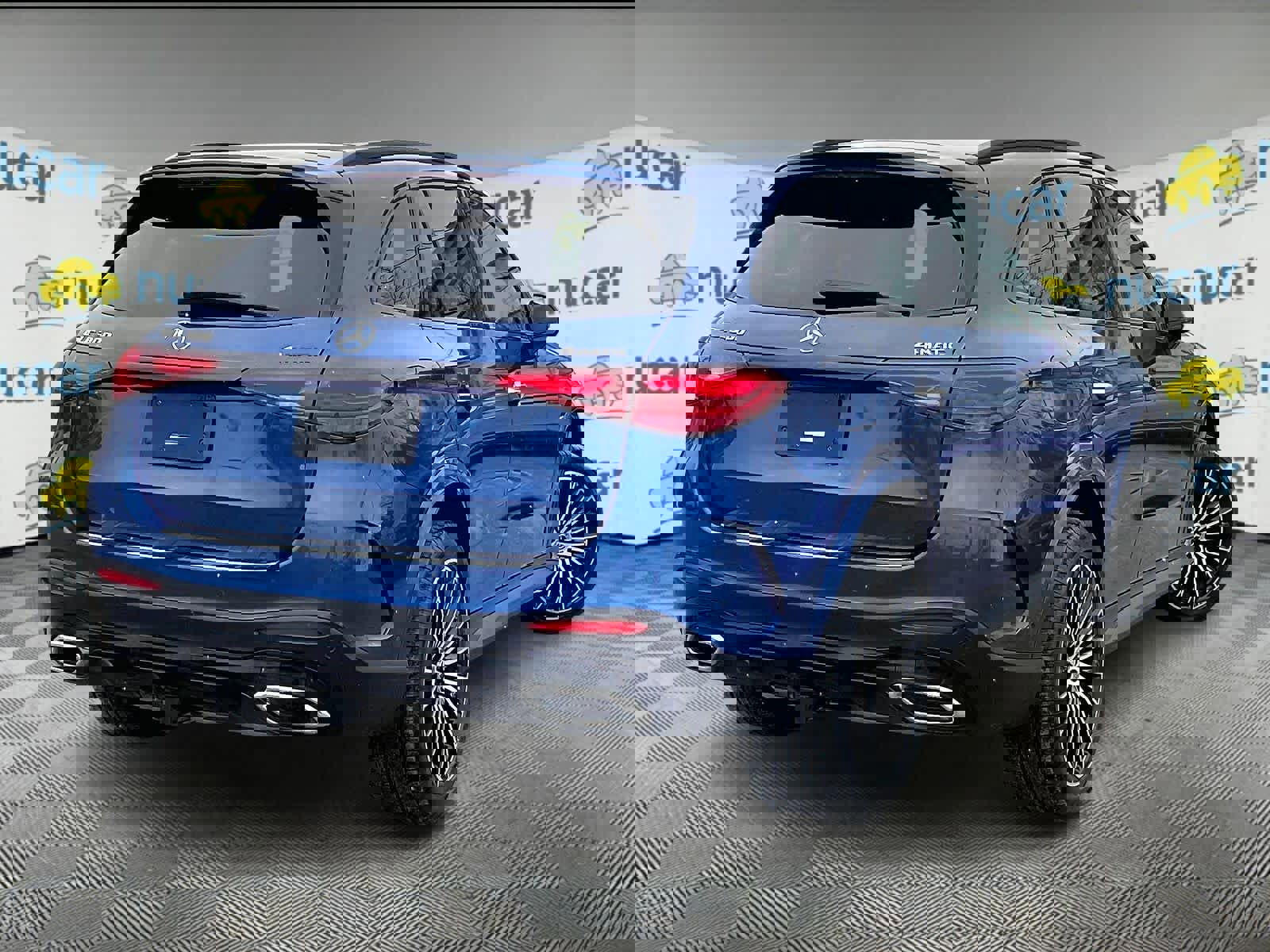 Used 2025 Mercedes-Benz GLC 300 4MATIC image 6