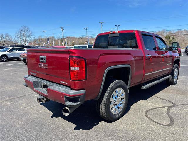 Used 2019 GMC Sierra 2500 Denali w/ Duramax Plus Package AWD/4WD image 3