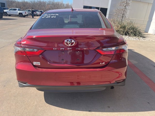 Used 2021 Toyota Camry LE image 7