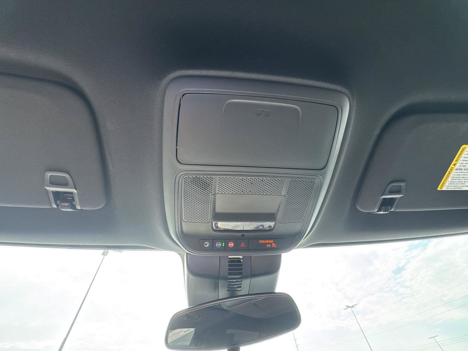 Used 2026 Chevrolet Traverse LT FWD image 28