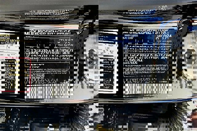 Certified 2025 Mercedes-Benz GLC 300 4MATIC image 22