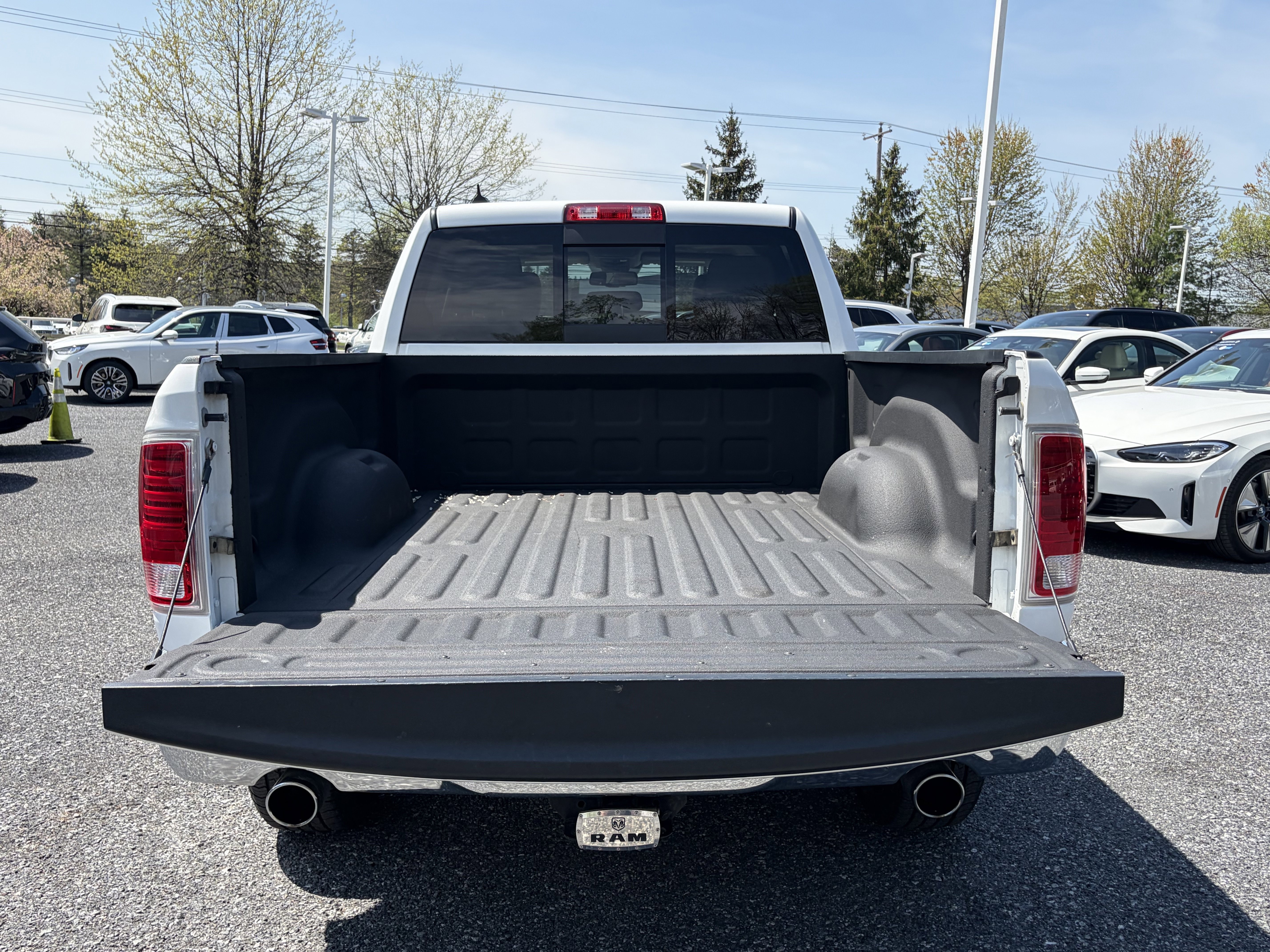 Used 2017 RAM 1500 Laramie w/ Convenience Group image 8