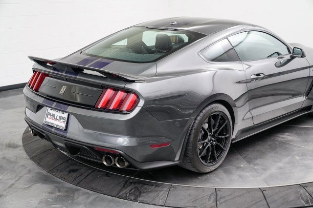 Used 2019 Ford Mustang Shelby GT350 w/ Technology Package image 11