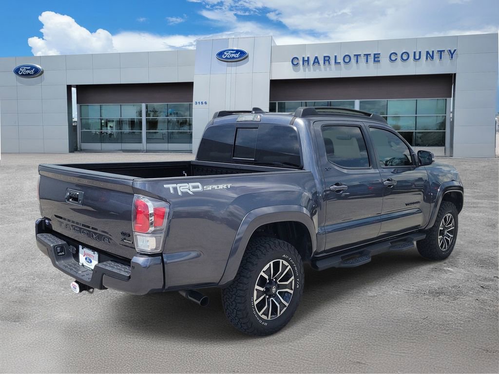 Used 2022 Toyota Tacoma TRD Sport w/ Technology Package RWD image 4