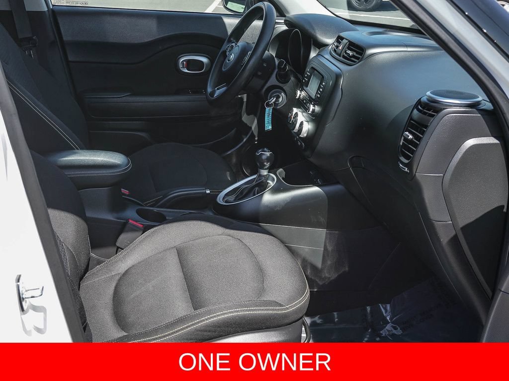 Used 2016 Kia Soul + FWD image 12