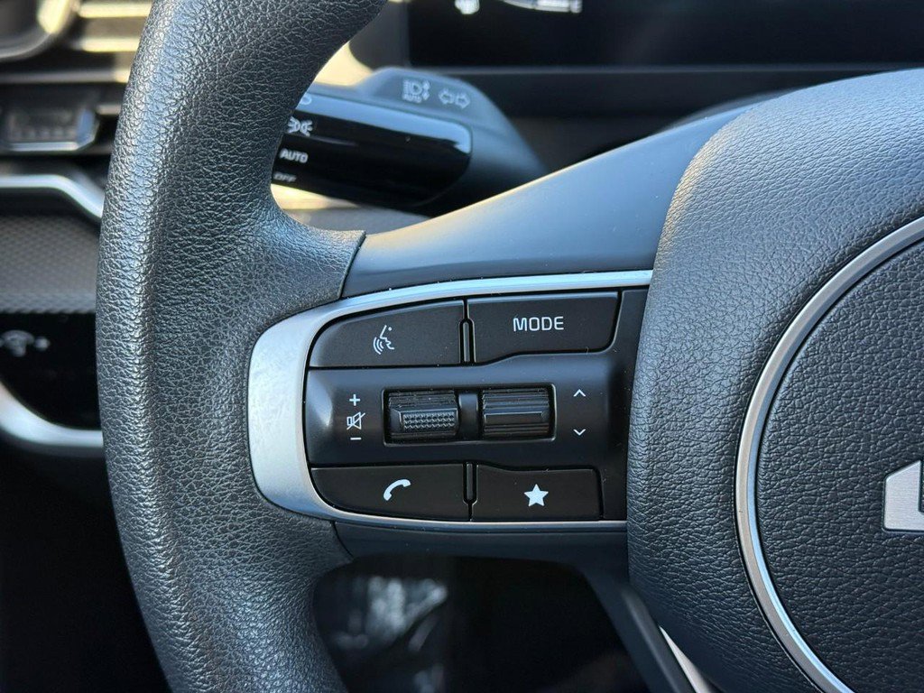Used 2024 Kia Sportage LX image 21