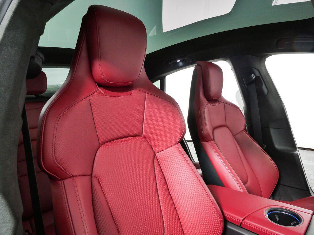 Certified 2023 Porsche Taycan GTS AWD/4WD image 25