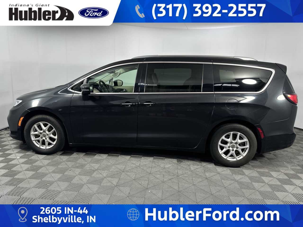 Used 2021 Chrysler Pacifica Touring-L FWD image 5