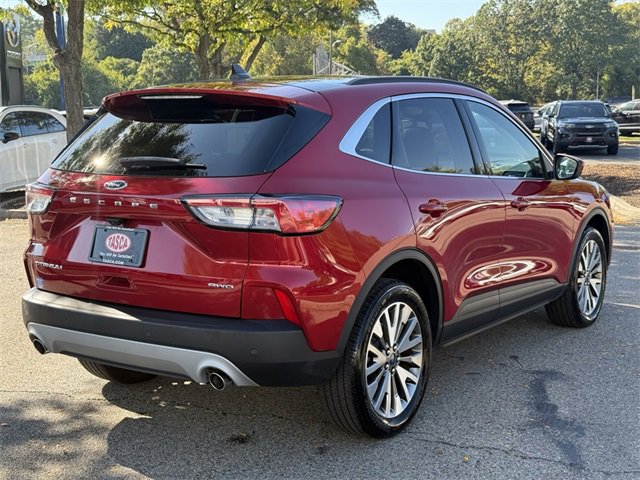 Used 2022 Ford Escape Titanium image 6