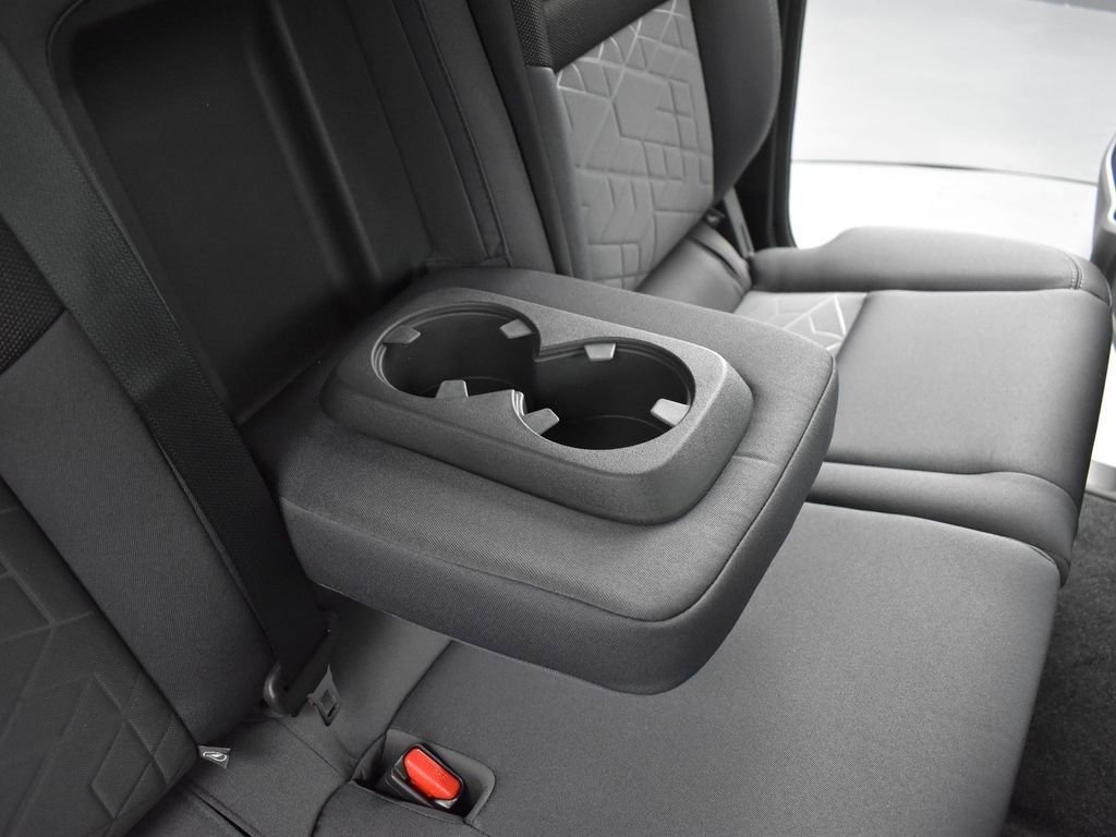 Used 2025 Nissan Frontier SV w/ Tow Package image 19