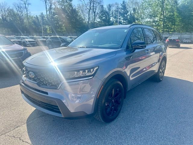 Certified 2021 Kia Sorento S AWD/4WD image 2