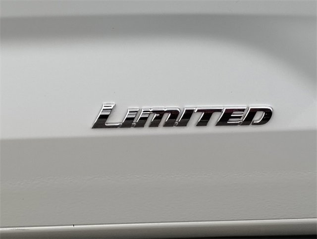 Used 2023 Toyota Sequoia Limited image 10