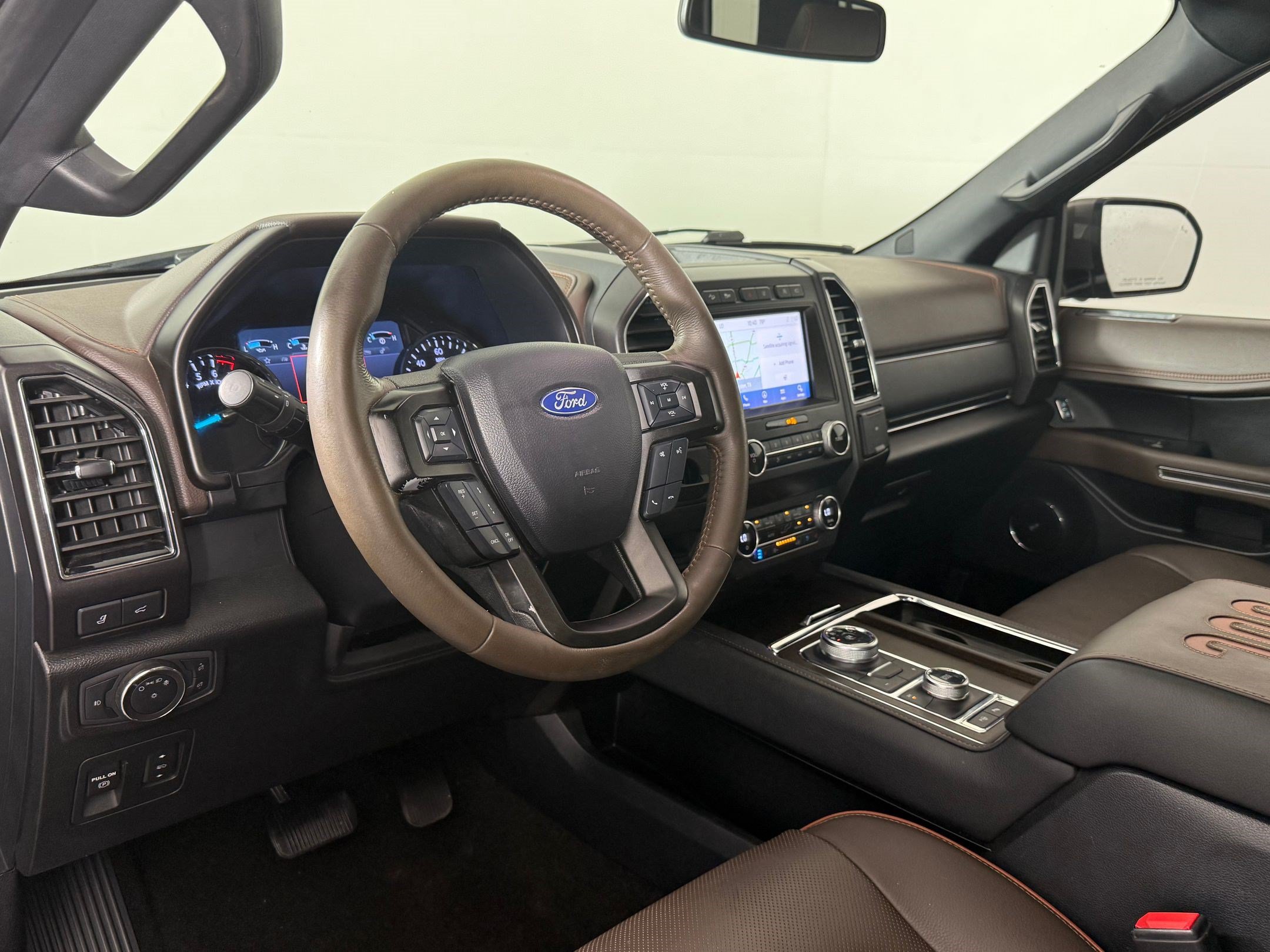 Used 2020 Ford Expedition King Ranch w/ Cargo Package AWD/4WD image 4