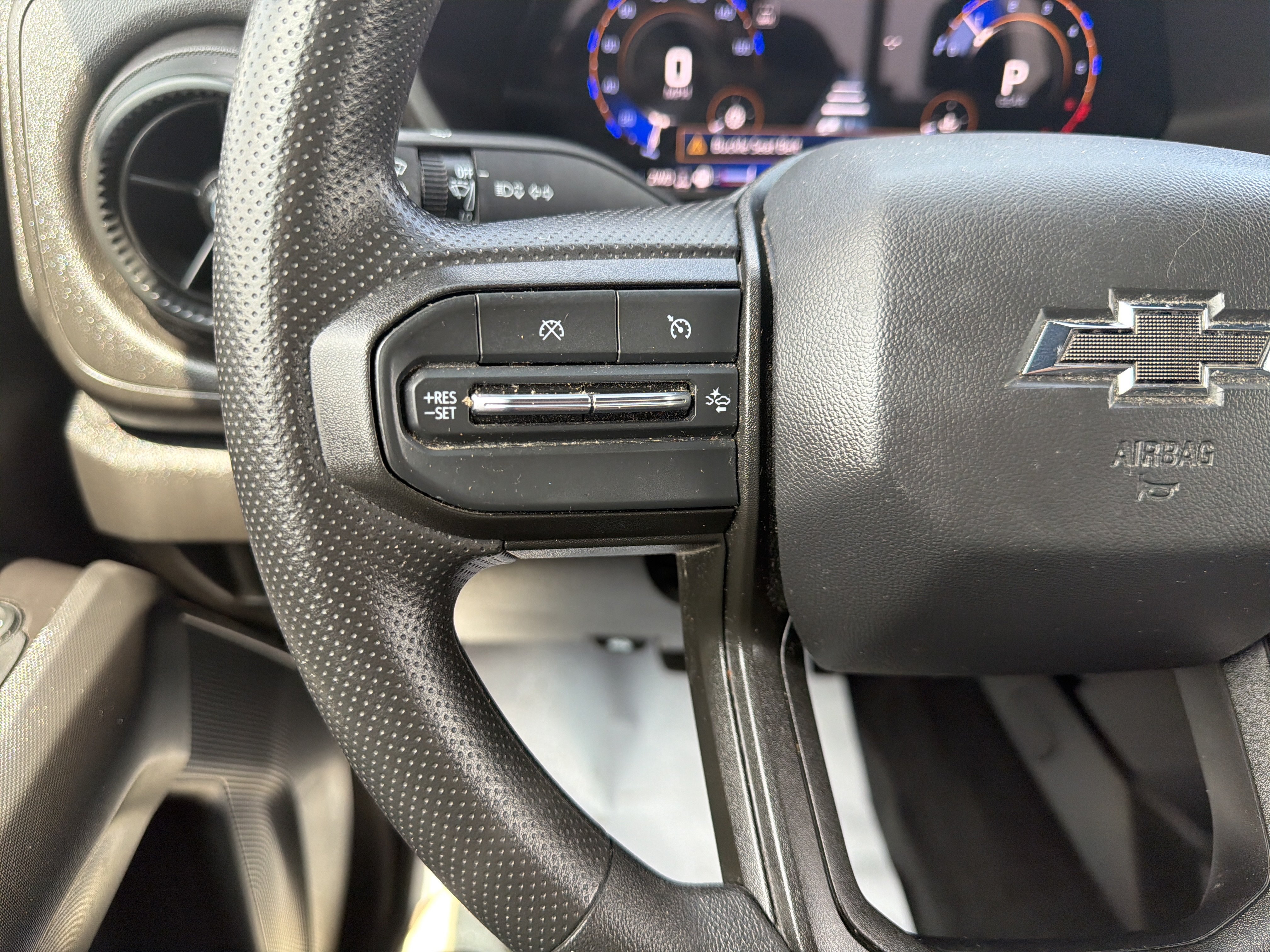 Used 2024 Chevrolet Colorado Trail Boss w/ Technology Package AWD/4WD image 21